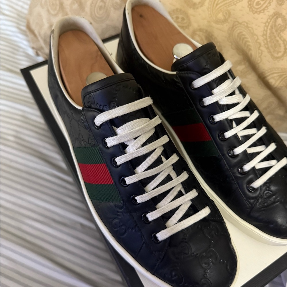 Authentic Gucci Ace Black and Green Sneakers with Signature Stripe
